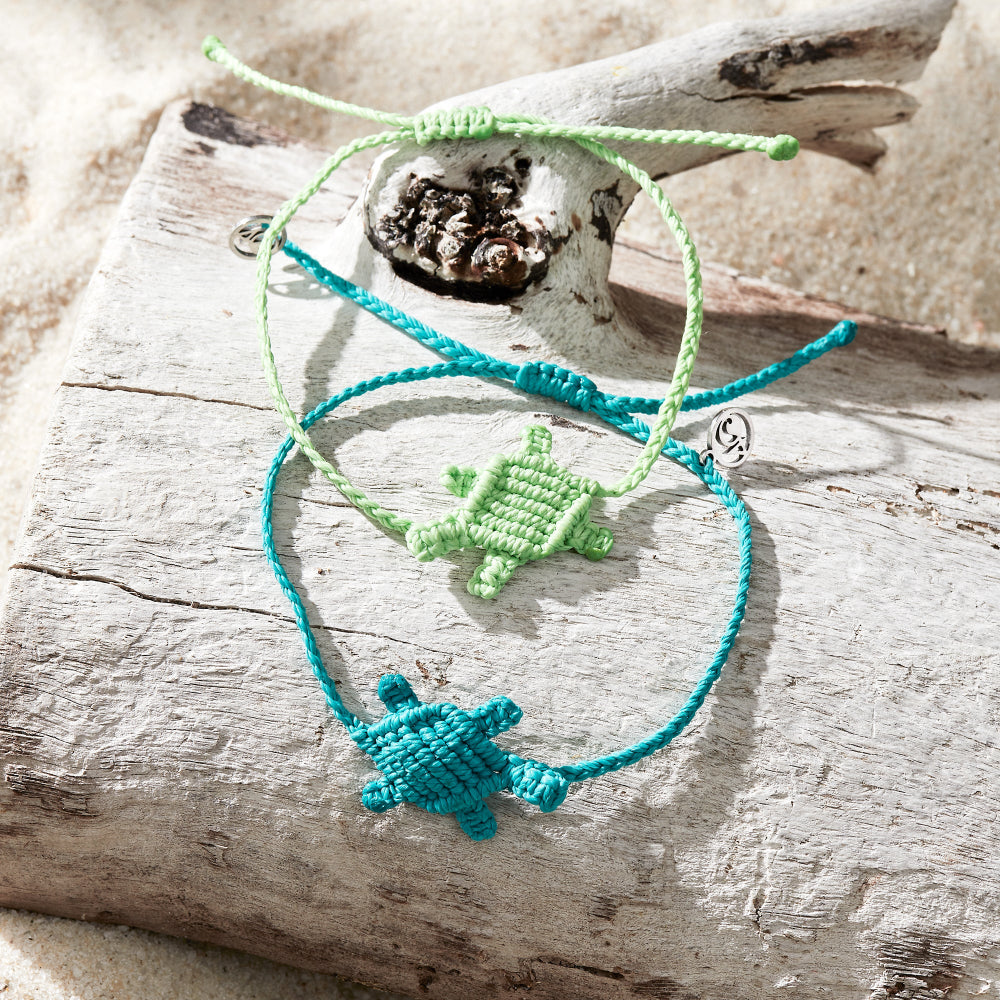 4Ocean Sea Turtle Macrame Bracelet