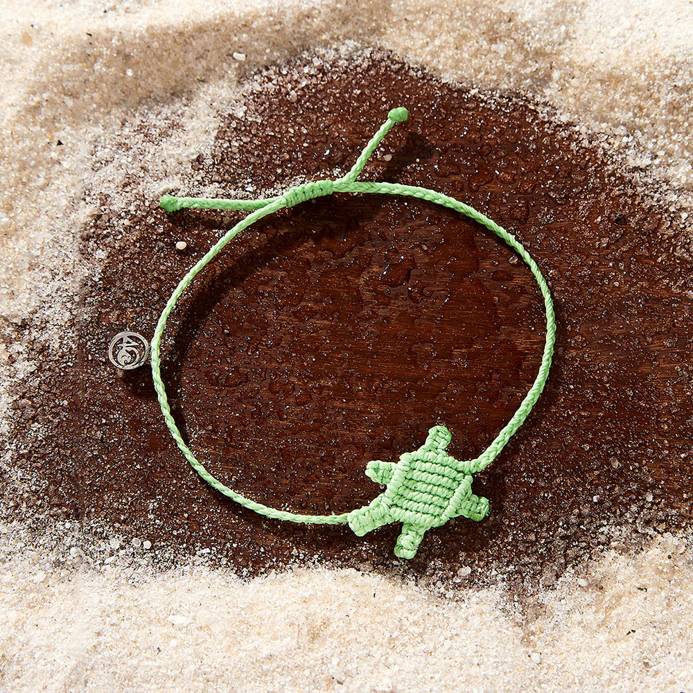 4Ocean Sea Turtle Macrame Bracelet