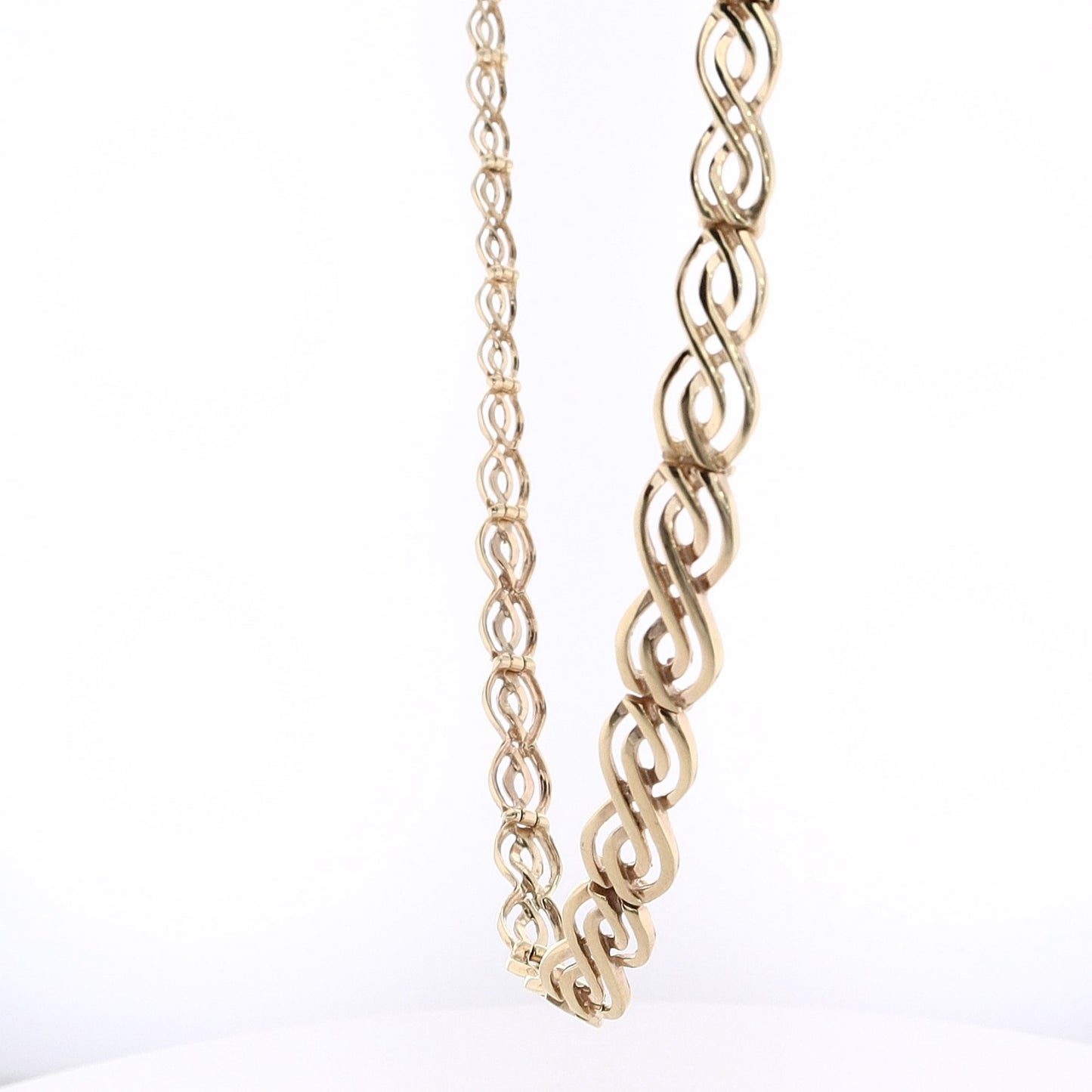 Estate 14 Karat Yellow Gold Tapered Polished Infinity Link Design Necklace