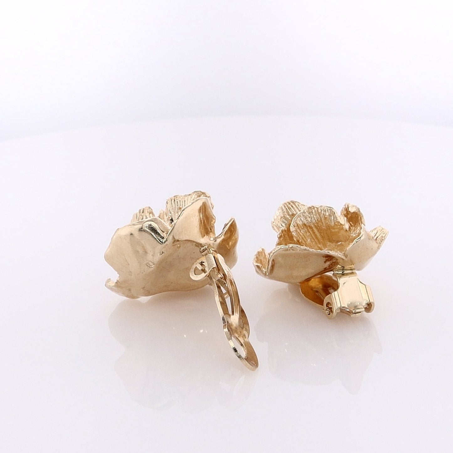 Estate 14 Karat Yellow Gold Textured Rose Bud Design Clip On Earrings