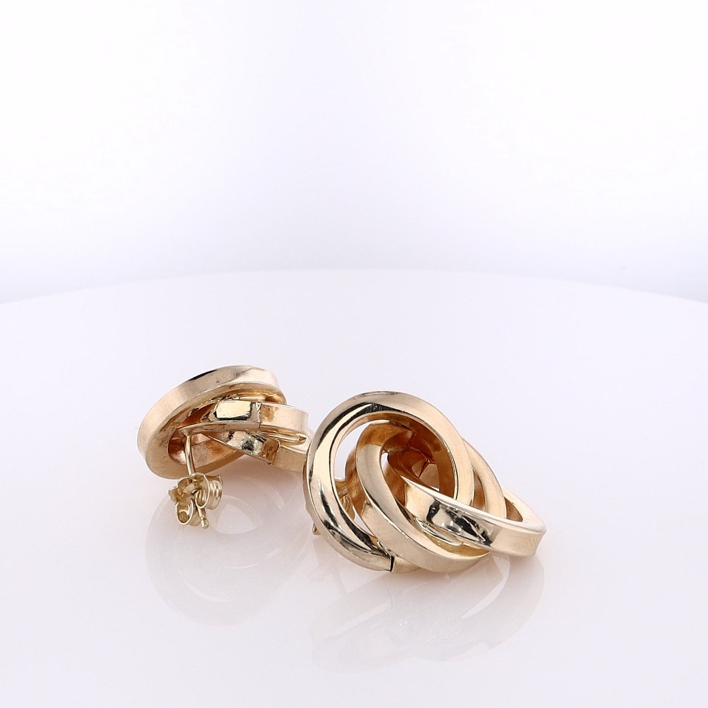 Estate 14 Karat Yellow Gold Triple Polished Intertwined Circles Design Earrings