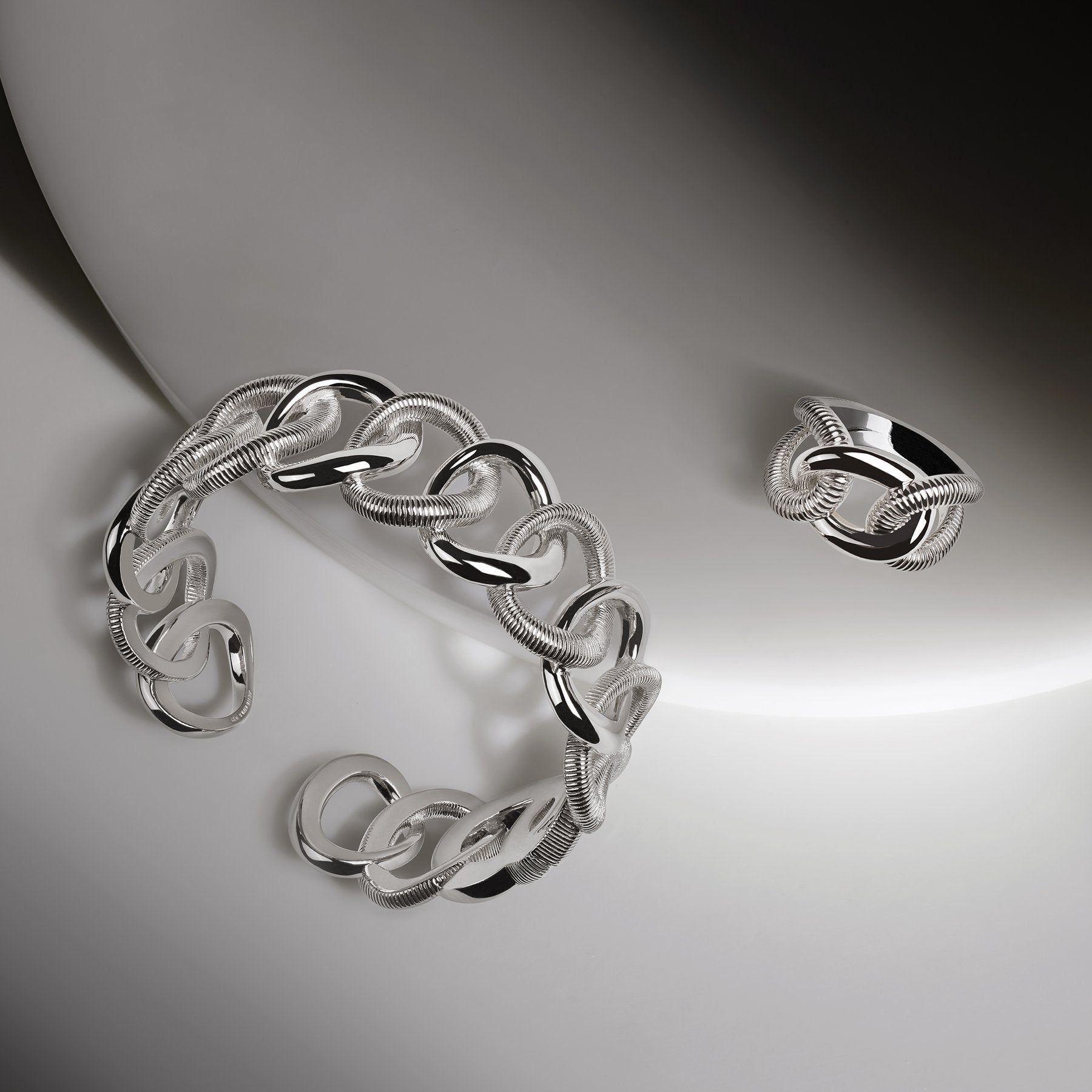 Eternity Interlocking Link Ring 8