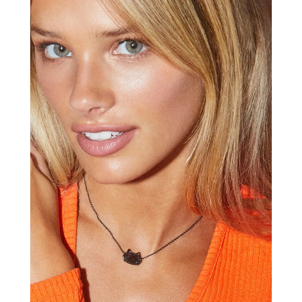 Kendra Scott Lips Pendant Necklace - Red Kyocera Opal | Gabrielle's Biloxi