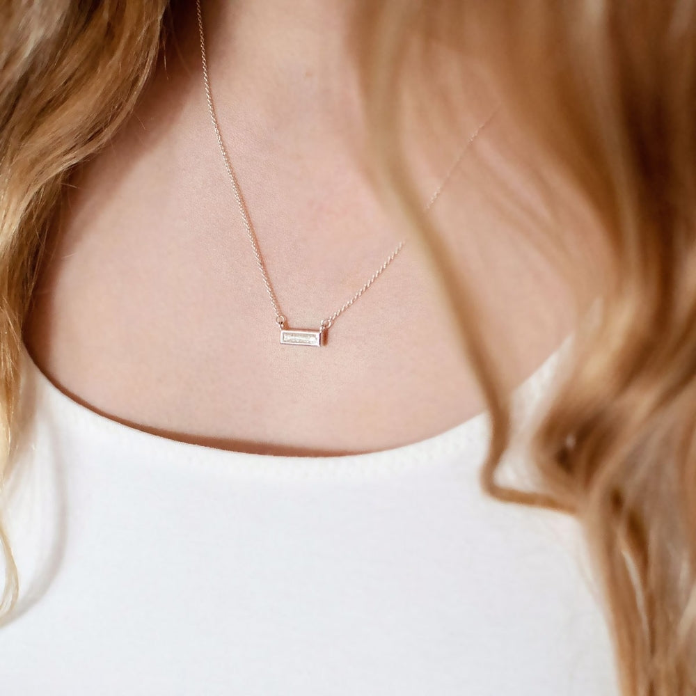 Delicate bar necklace online